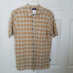 Patagonia Organic Cotton Mens S M SS shirt EUC